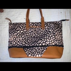 Stella & Dot Leopard Getaway Bag